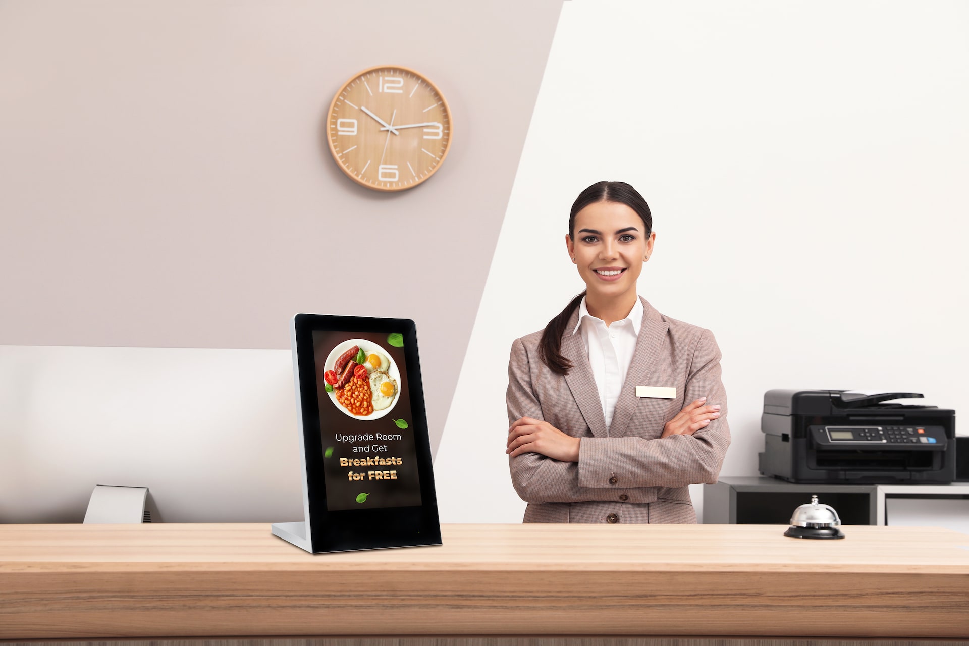 digital table tent in office
